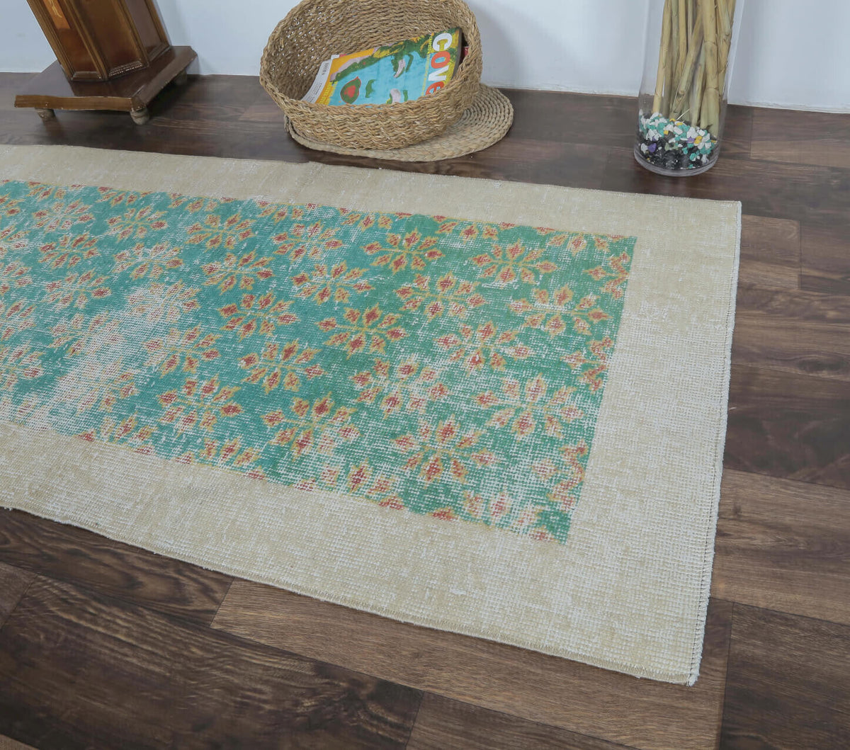 El yapımı vintage halı 79x152 cm çiçek desenli desenli yün - yakın çekim doku detayı