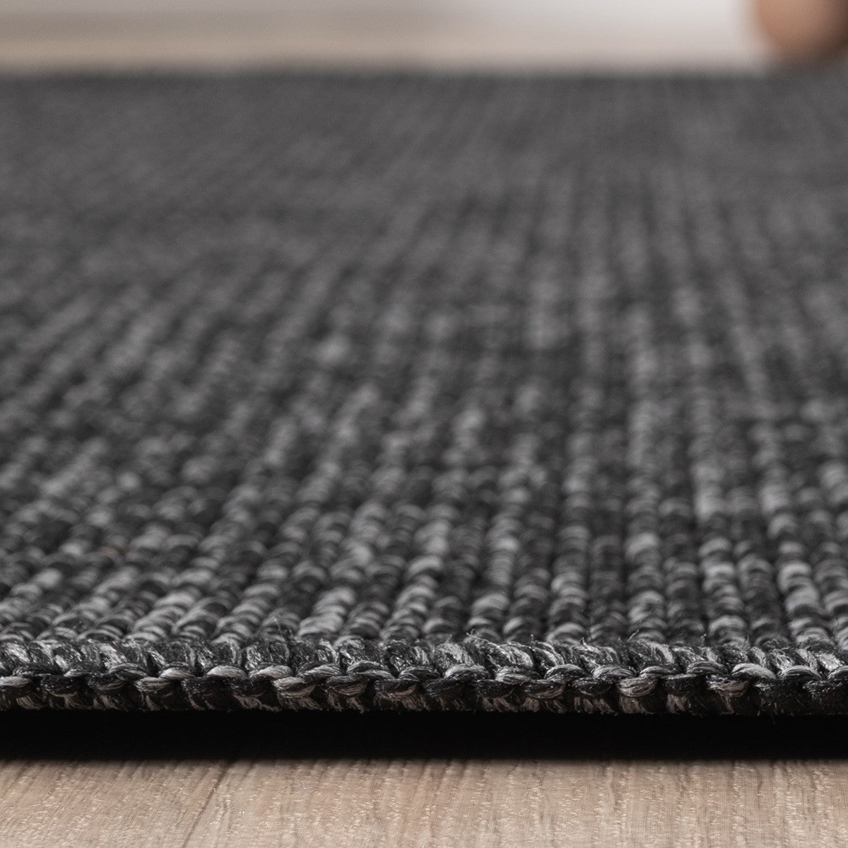 Antrasit Siyah Dokuma Görünümlü Modern Halı