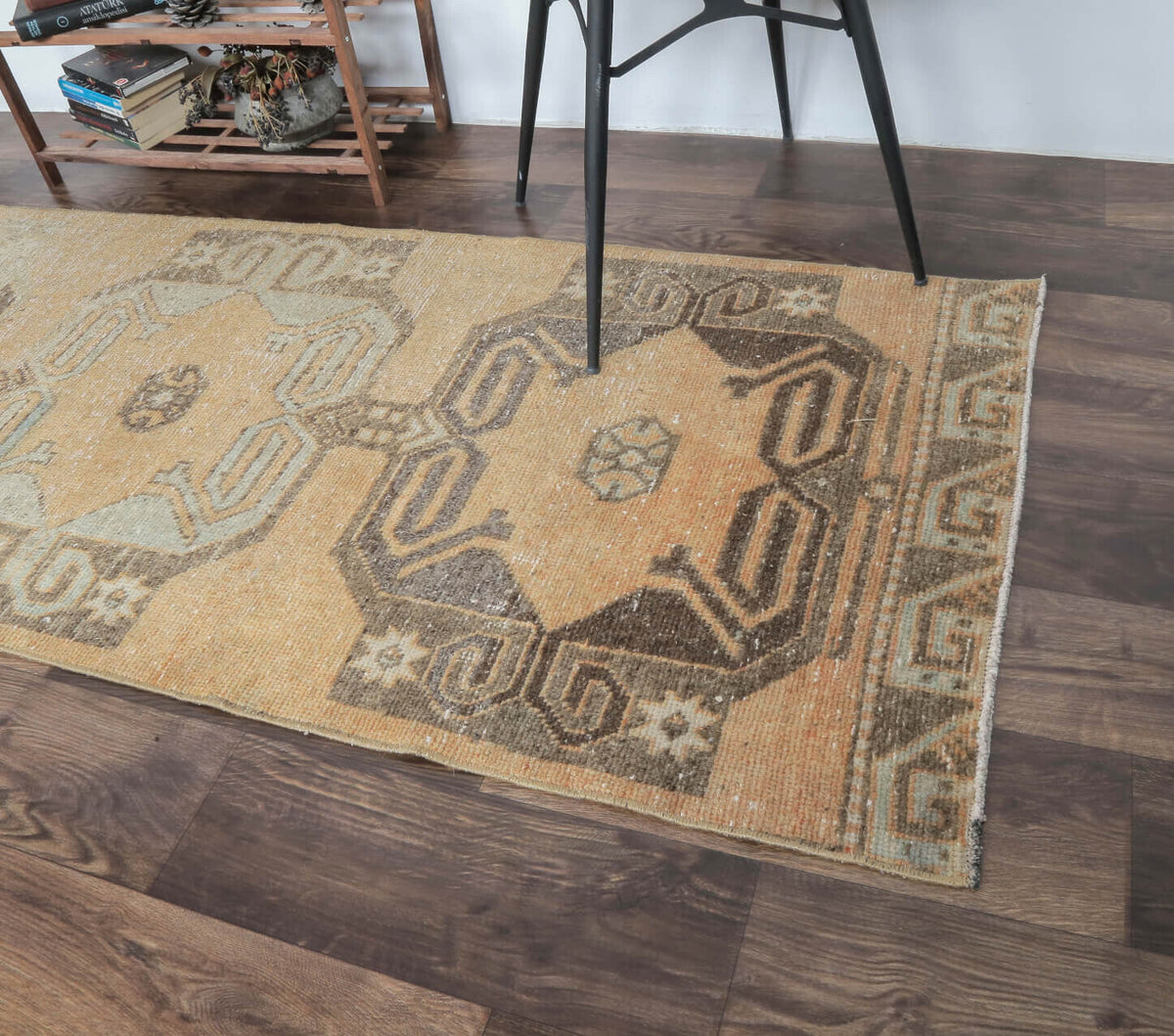 El yapımı vintage yolluk 81x351 cm tribal desenli yün - yakın çekim doku detayı