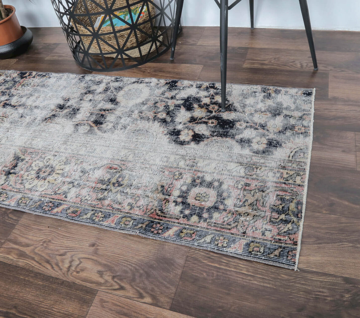 Dilnishin - Distressed Anatolian Runner Rug