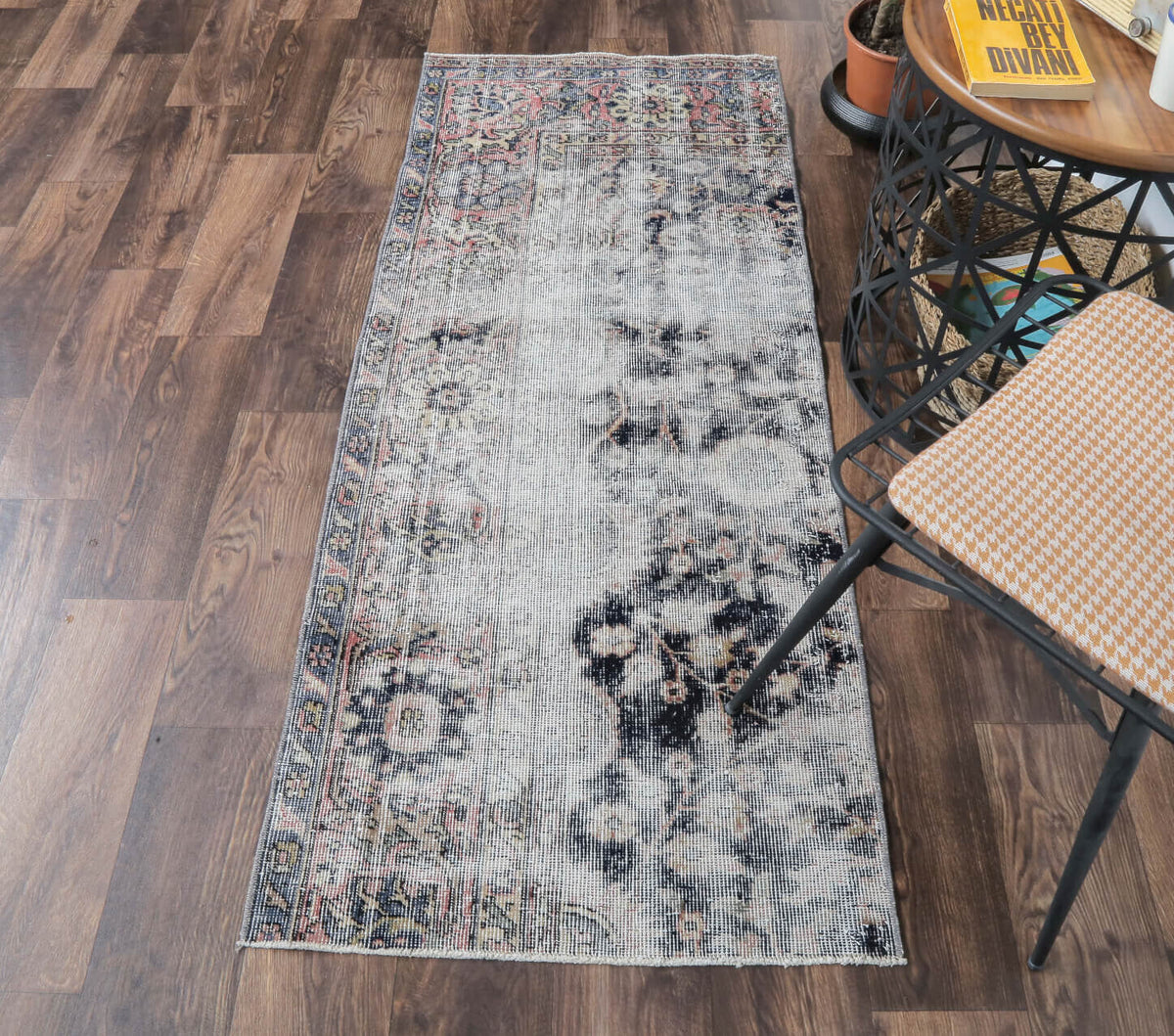 Dilnishin - Distressed Anatolian Runner Rug