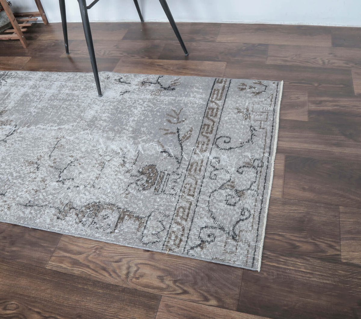 El yapımı vintage yolluk 76x315 cm çiçek desenli desenli yün - yakın çekim doku detayı