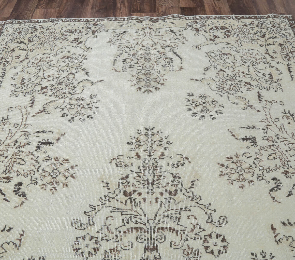 Esmeralda - 1960's Vintage Rug