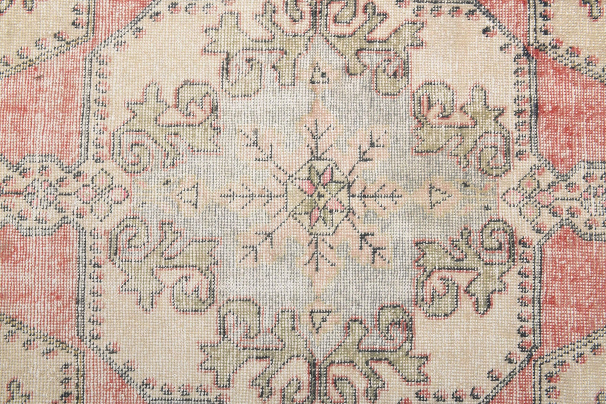 Oriental Vintage Indoor Oushak Carpet