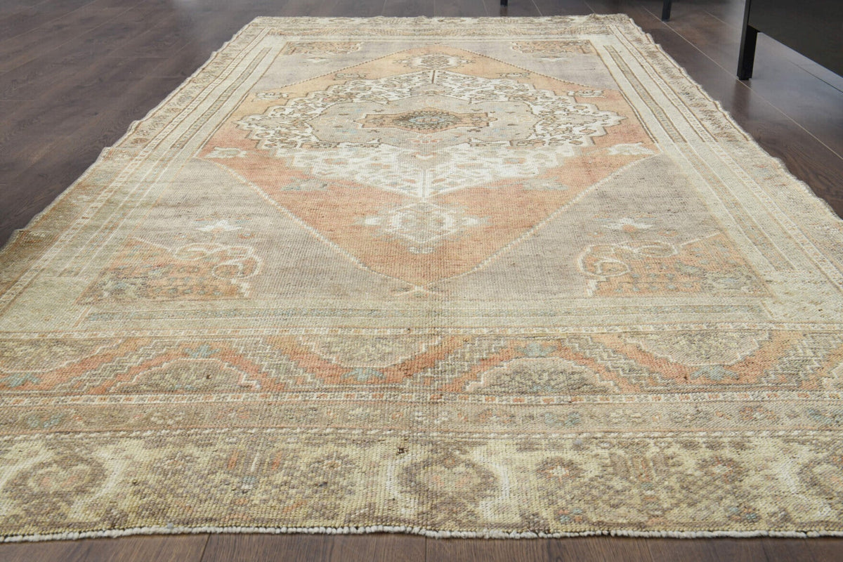 El yapımı vintage halı 127x290 cm oryantal desenli yün - yakın çekim doku detayı