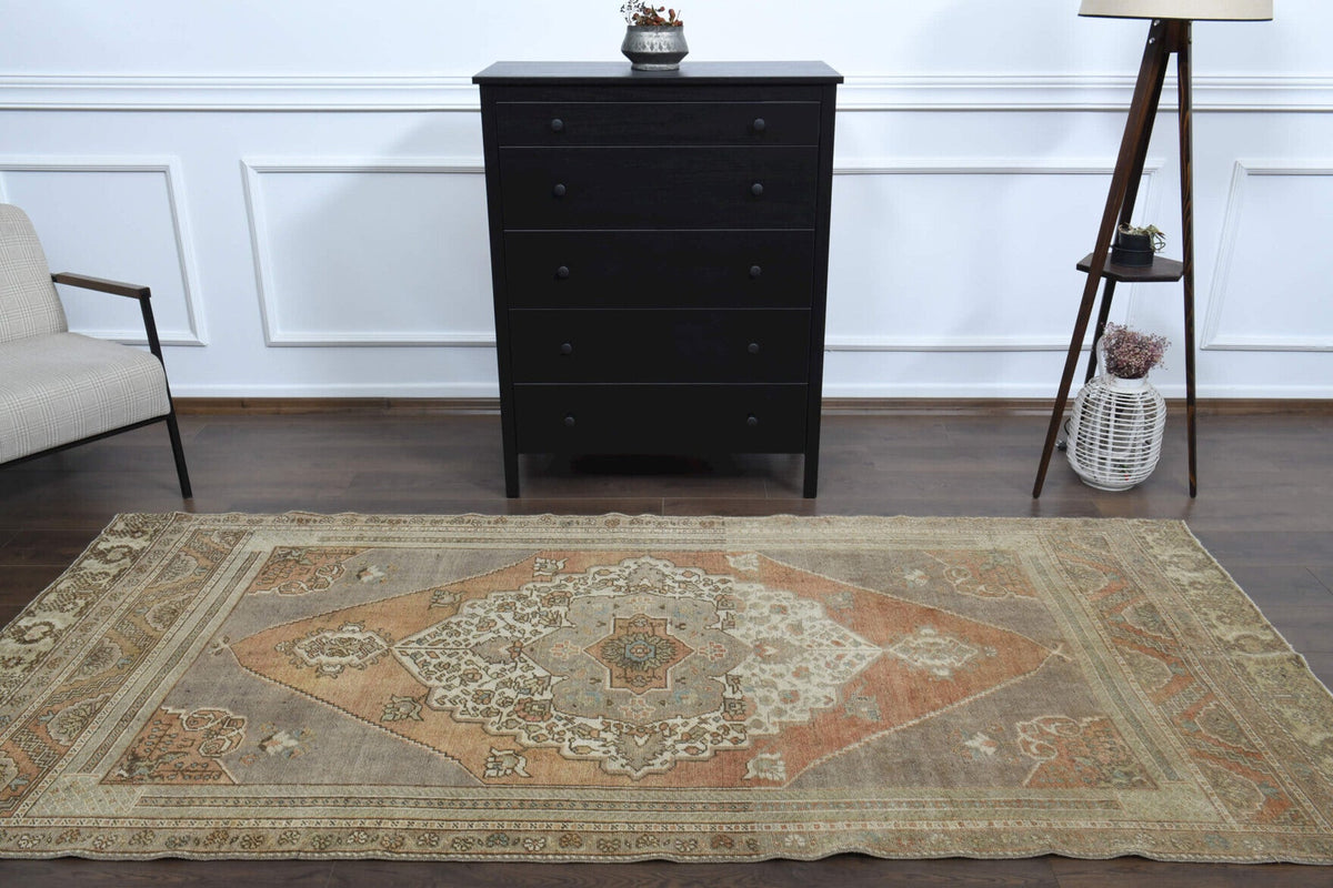 El yapımı vintage halı 127x290 cm oryantal desenli yün - mekan görünümü