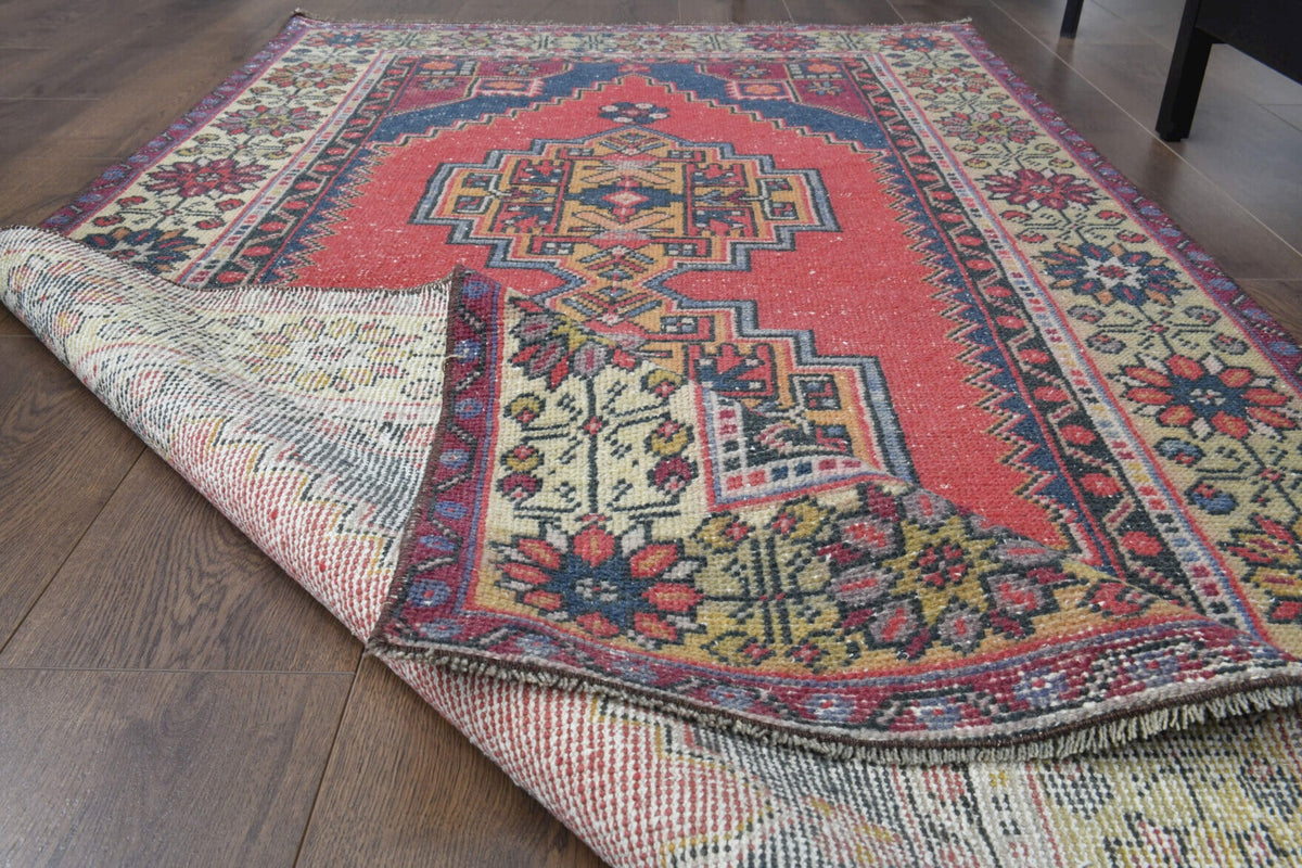 Tek parça el dokuma vintage halı 111x201 cm (2,23 m²) – Pera Halı