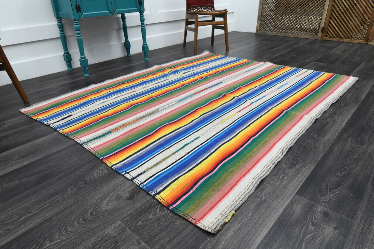 El yapımı vintage halı 163x203 cm oryantal desenli yün - yakın çekim doku detayı