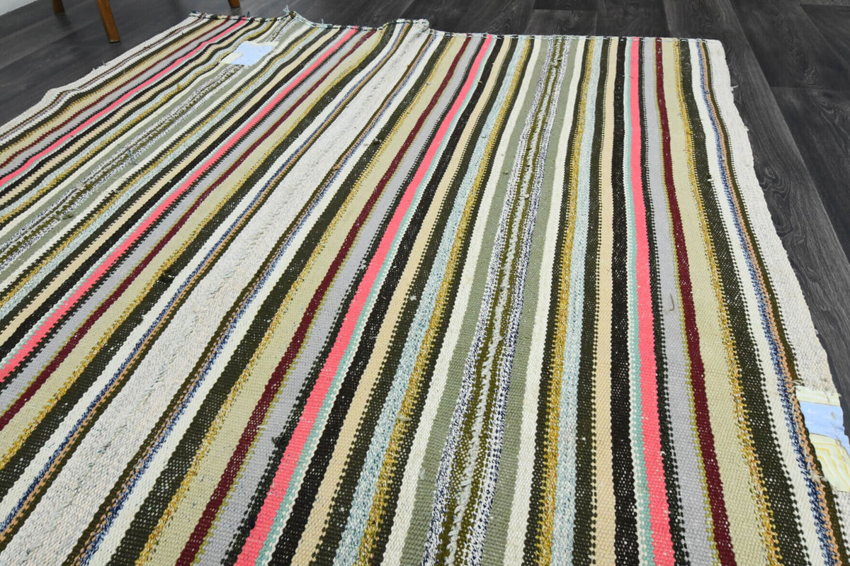 Anadolu kökenli el dokuma kilim – 1960'lar üretimi, oryantal desenli