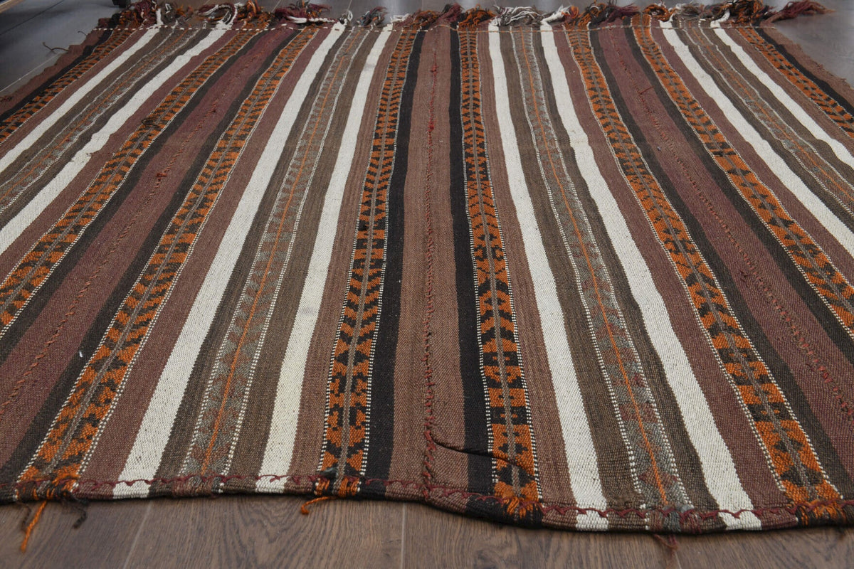 Oryantal desenli el dokuma vintage kare kilim – kahverengi ve kırmızı tonlarda yün dokuma