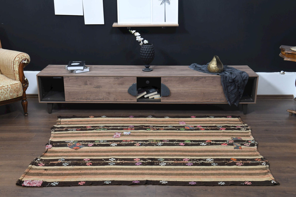 Vintage kilim 145x205 cm – turuncu, kahverengi ve kırmızı oryantal desenli, el dokuma