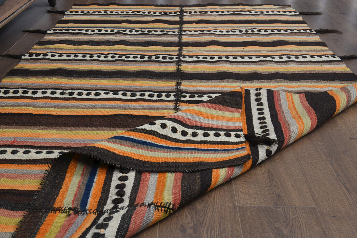 Anadolu kökenli el dokuma kilim – 1960'lar üretimi, oryantal desenli