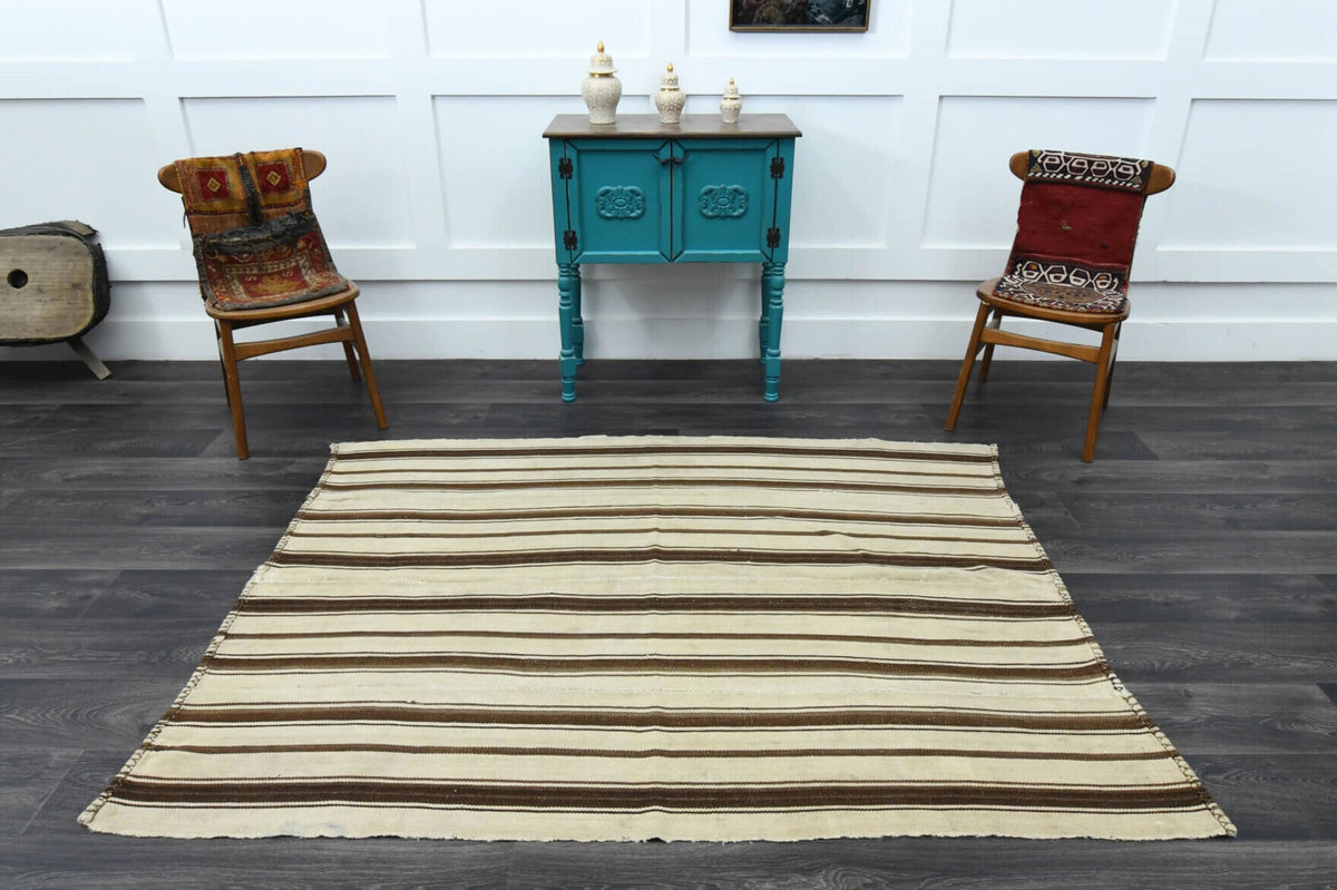 Tek parça el dokuma vintage kilim 152x201 cm (3,06 m²) – Pera Halı