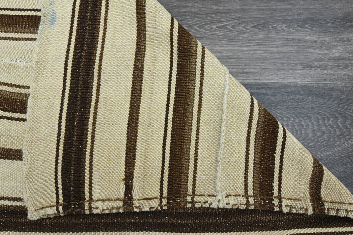 3,06 m² el dokuma vintage kilim – Anadolu, 1960'lar