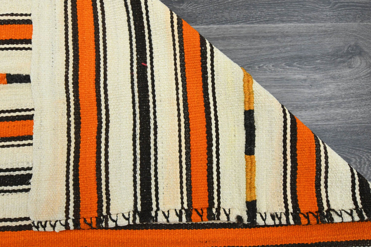 3,4 m² el dokuma vintage kilim – Anadolu, 1960'lar