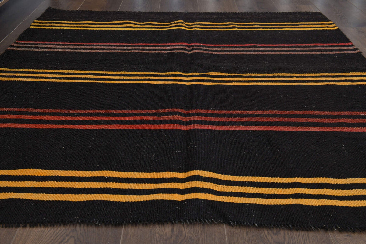Oryantal desenli el dokuma vintage kilim – siyah ve turuncu tonlarda yün dokuma