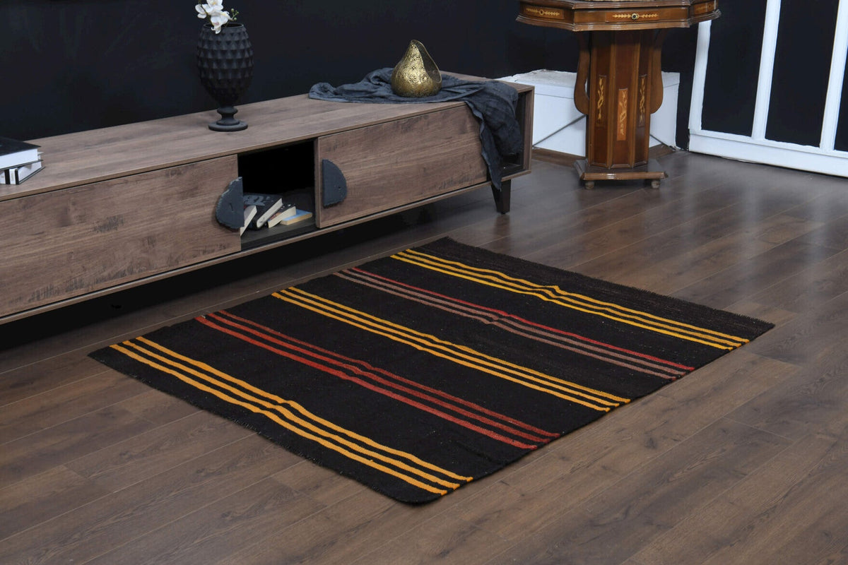 Tek parça el dokuma vintage kilim 128x146 cm (1,87 m²) – Pera Halı