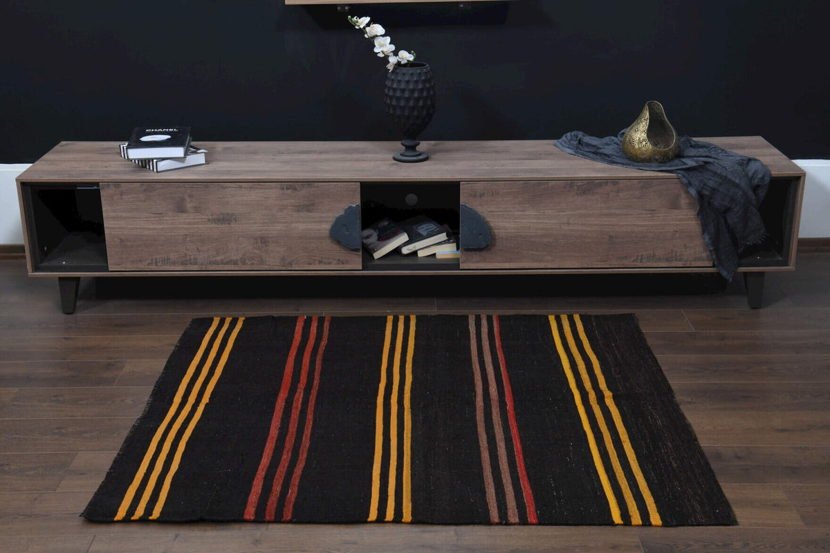 Antre için oryantal desenli el dokuma vintage kilim – 128x146 cm