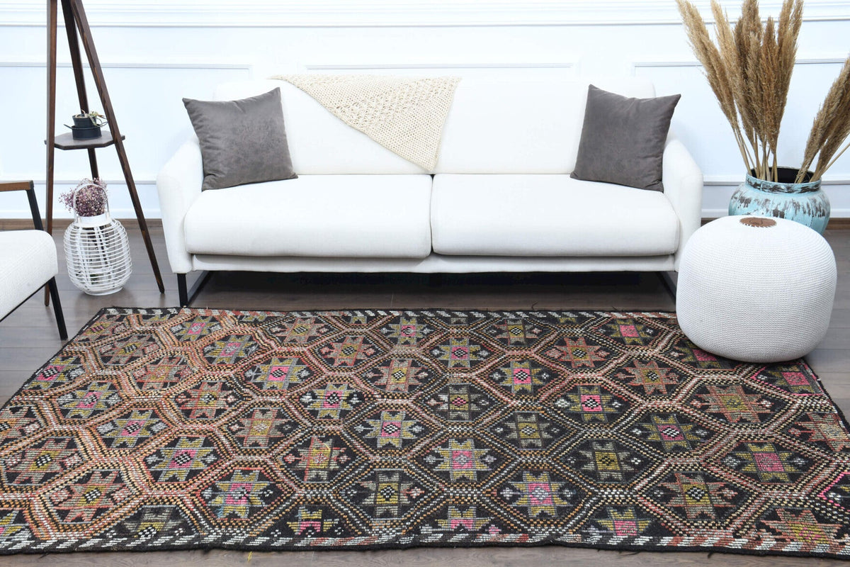Vintage kilim 159x260 cm – kahverengi, kırmızı ve gri ikat desenli, el dokuma