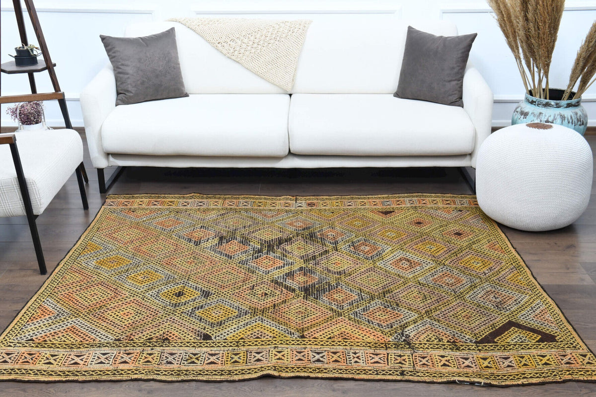 El yapımı vintage halı 157x203 cm geometrik desenli yün - üstten görünüm