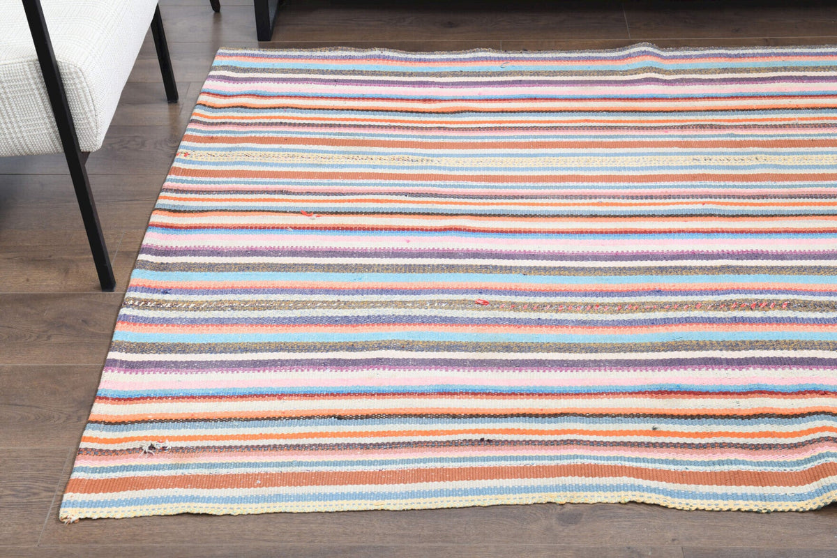 Anadolu kökenli el dokuma kilim – 1960'lar üretimi, çizgili