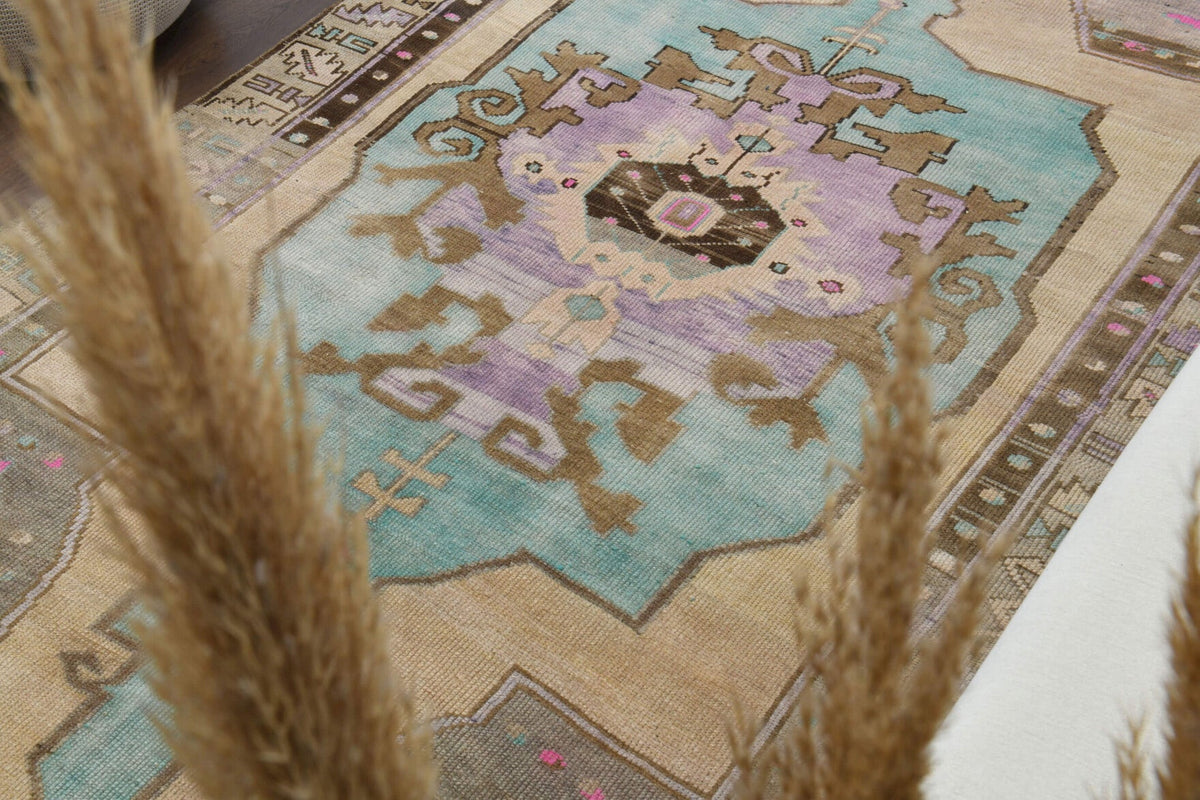 El yapımı vintage halı 122x274 cm oryantal desenli yün - yakın çekim doku detayı