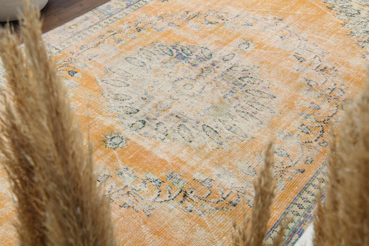 El yapımı vintage halı 183x274 cm oryantal desenli yün - yakın çekim doku detayı