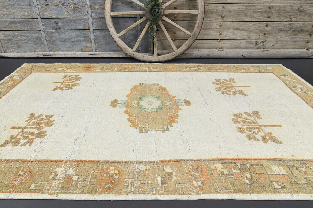 Salon için oryantal desenli el dokuma vintage halı – 191x327 cm