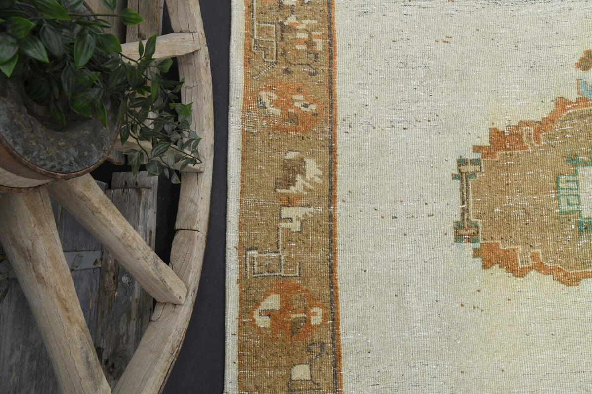 6,25 m² el dokuma vintage halı – Anadolu, 1970'ler