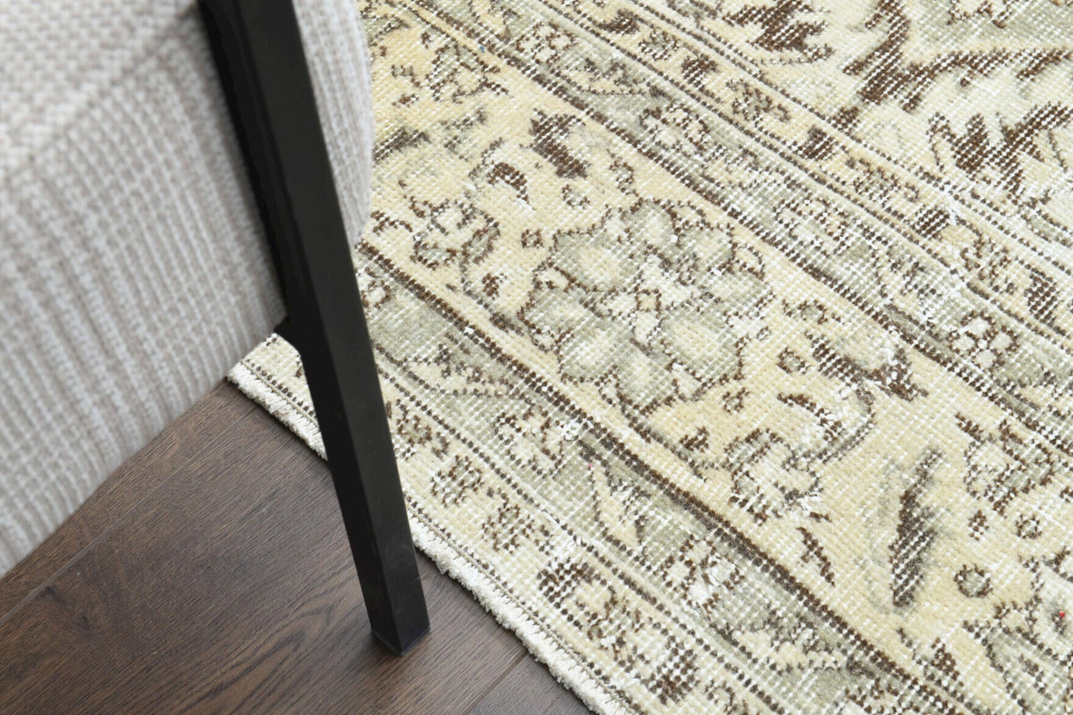 Salon için oryantal desenli el dokuma vintage halı – 204x327 cm
