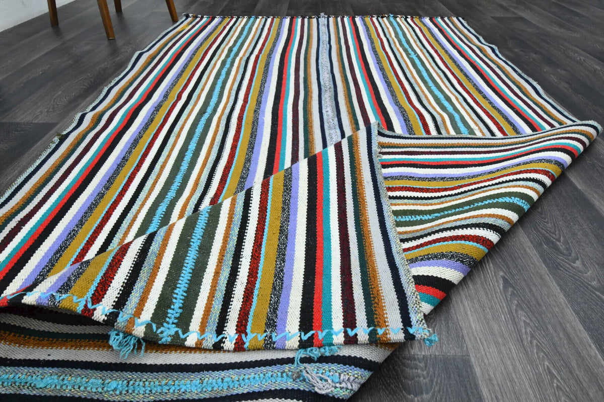Pera Halı tek parça koleksiyonu: çizgili el dokuma vintage kilim, mavi ve kırmızı