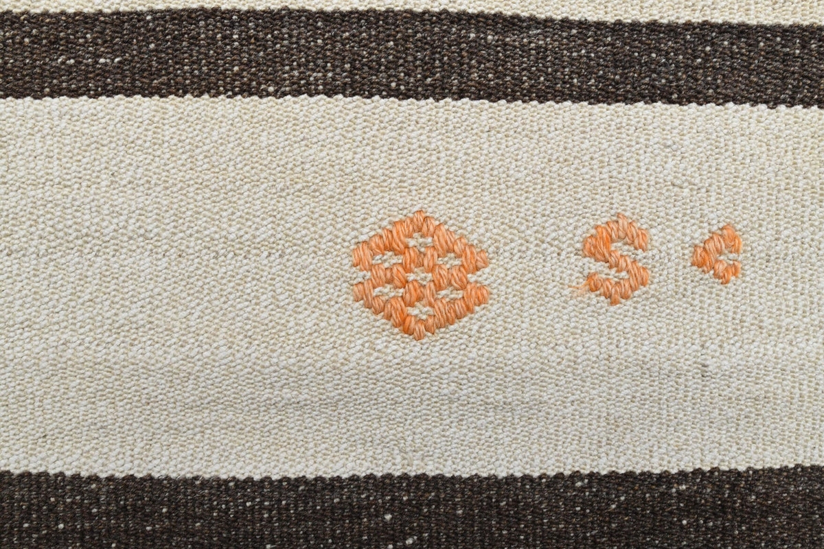 4 m² el dokuma vintage kilim – Anadolu, 1960'lar