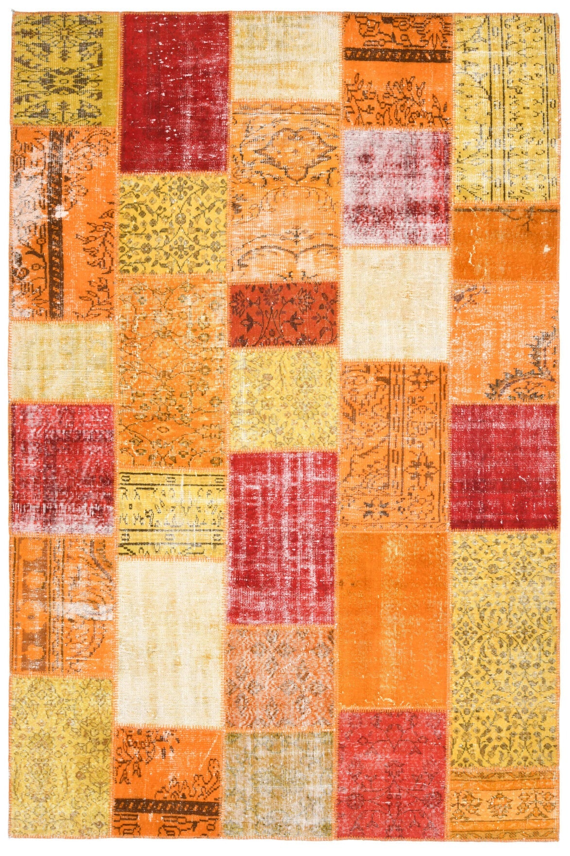 200x302 cm turuncu ve kırmızı çiçek desenli patchwork vintage halı – üstten tam görünüm