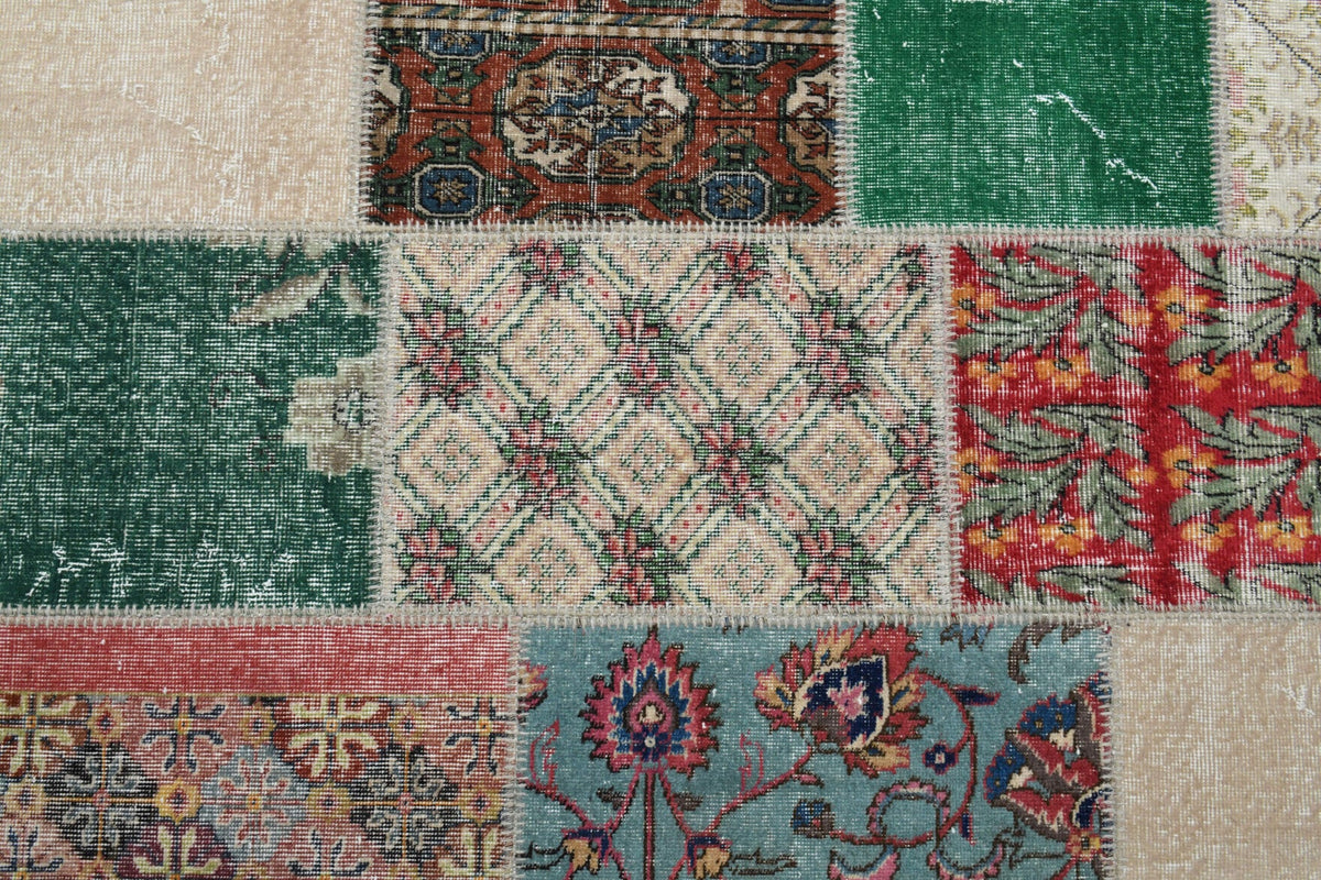 Anadolu kökenli el dokuma halı – 1970'ler üretimi, patchwork tasarım desenli