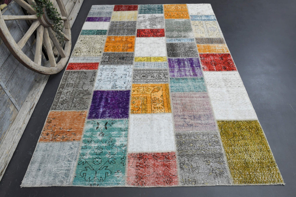 1960'lardan Anadolu kökenli oryantal desenli patchwork vintage halı, 199x306 cm