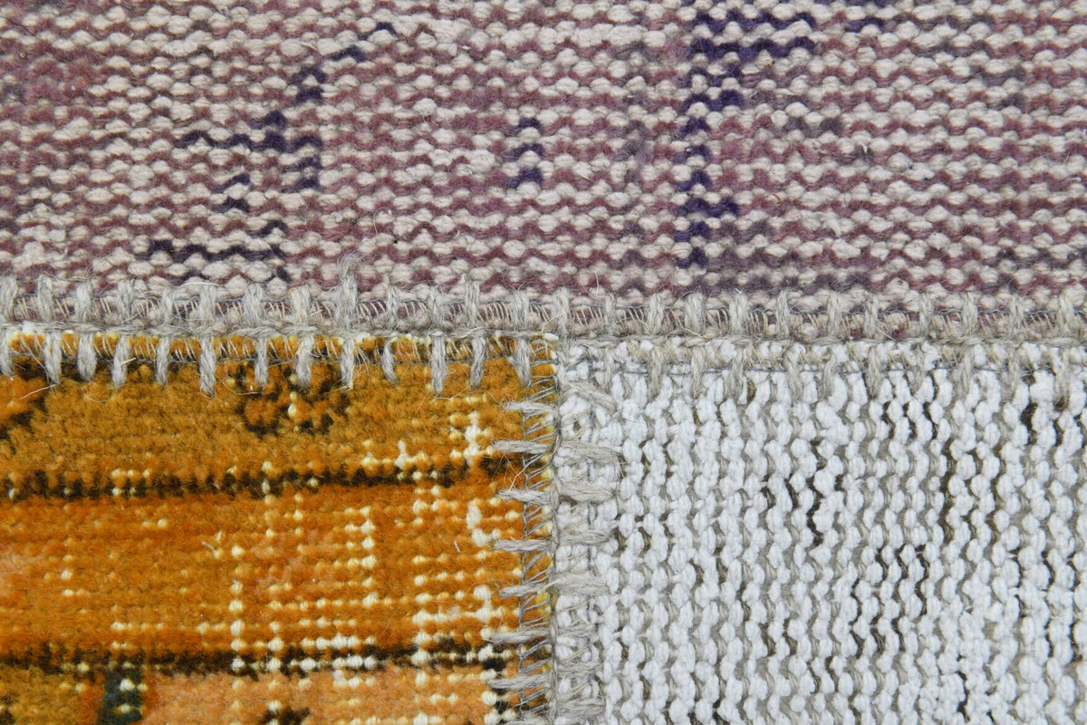 Pera Halı tek parça koleksiyonu: oryantal desenli patchwork vintage halı, beyaz, gri ve turuncu