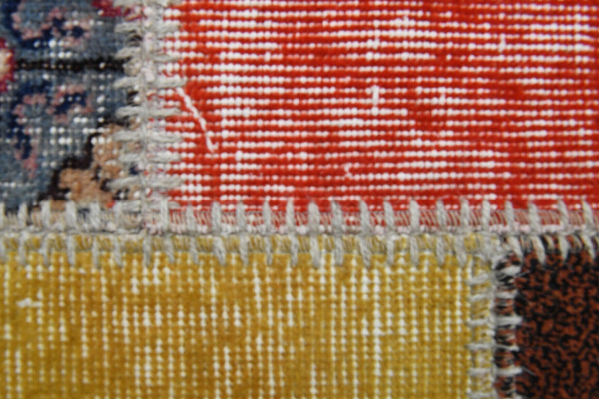 Pera Halı tek parça koleksiyonu: düz zeminli patchwork vintage halı, kırmızı ve turuncu