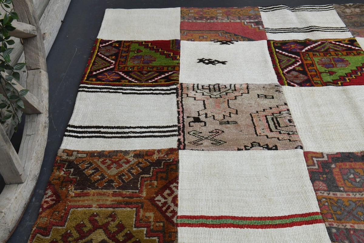 Salon için oryantal desenli el dokuma vintage kilim – 200x283 cm