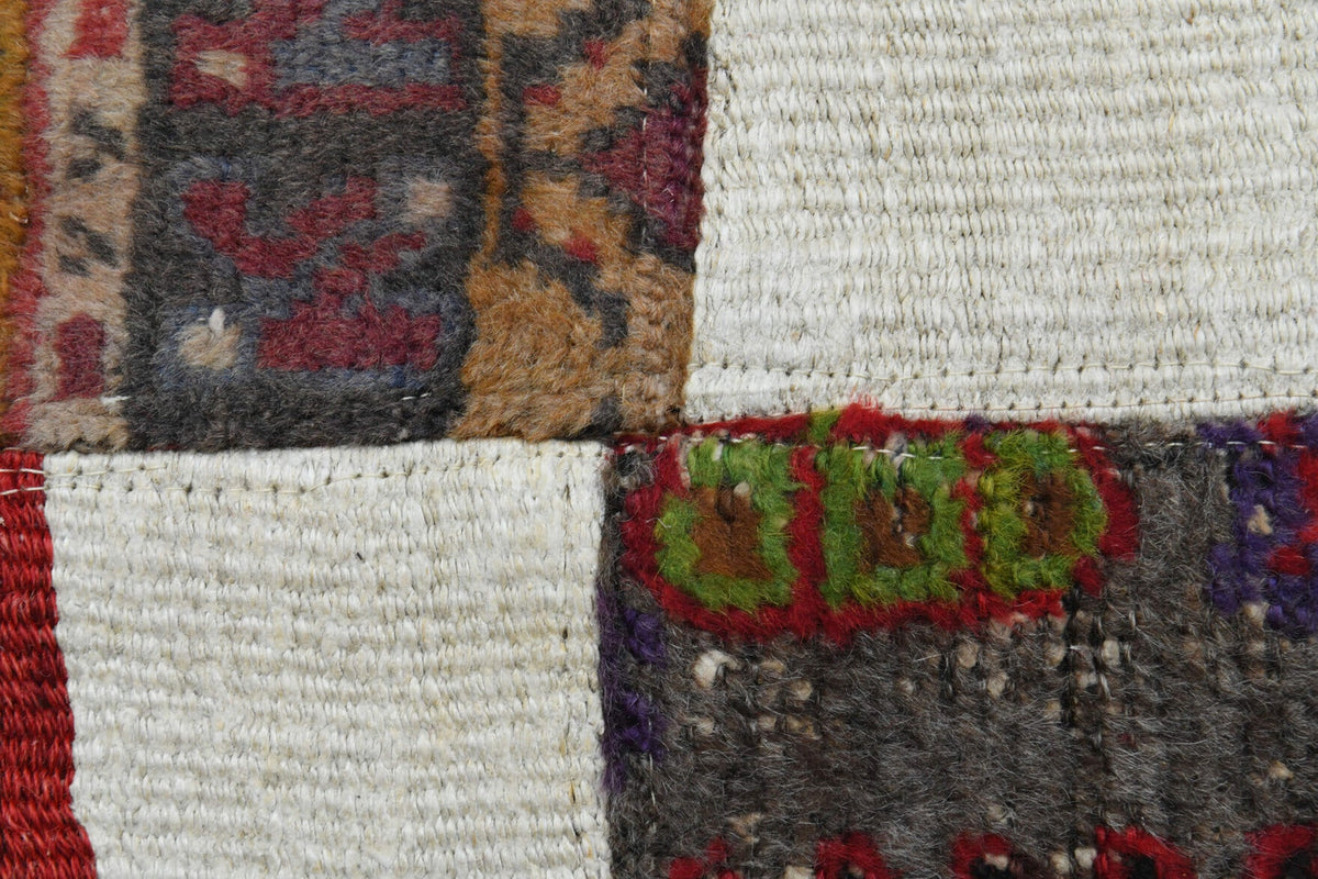 Vintage kilim 200x283 cm – beyaz, kırmızı ve kahverengi oryantal desenli, el dokuma