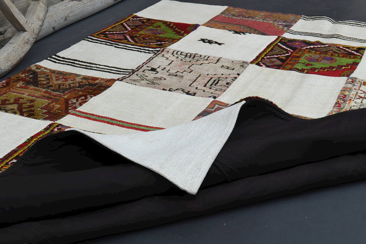 5,66 m² el dokuma vintage kilim – Anadolu, 1960'lar