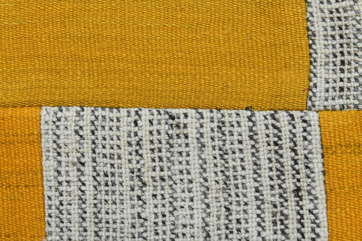 Vintage halı 217x319 cm – turuncu ve beyaz oryantal desenli, el dokuma