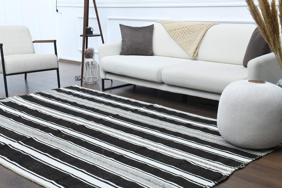 Vintage kilim 182x296 cm – gri, siyah ve beyaz oryantal desenli, el dokuma