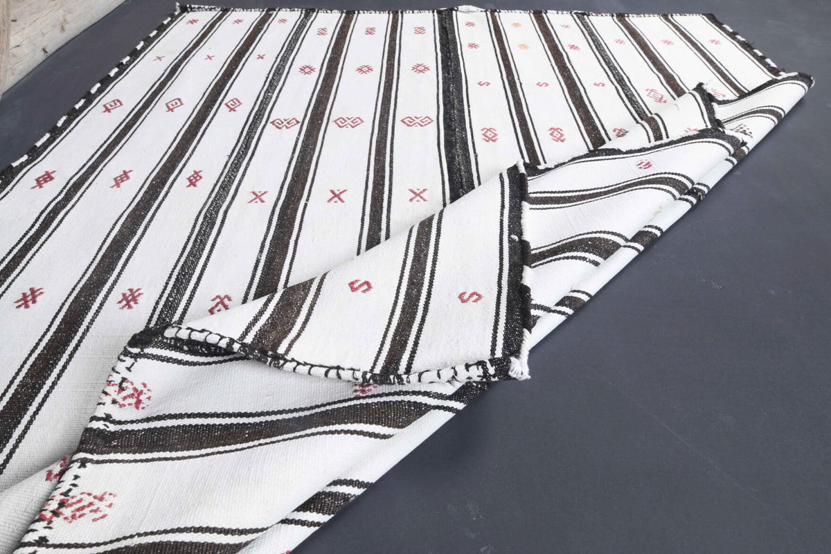 3,08 m² el dokuma vintage kilim – Anadolu, 1960'lar