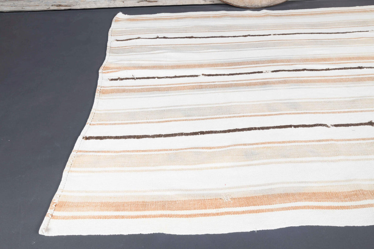 El yapımı vintage halı 155x203 cm çizgili desenli yün - yakın çekim doku detayı