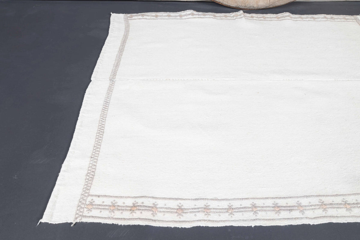 El yapımı vintage halı 117x152 cm düz desenli yün - detay görünümü