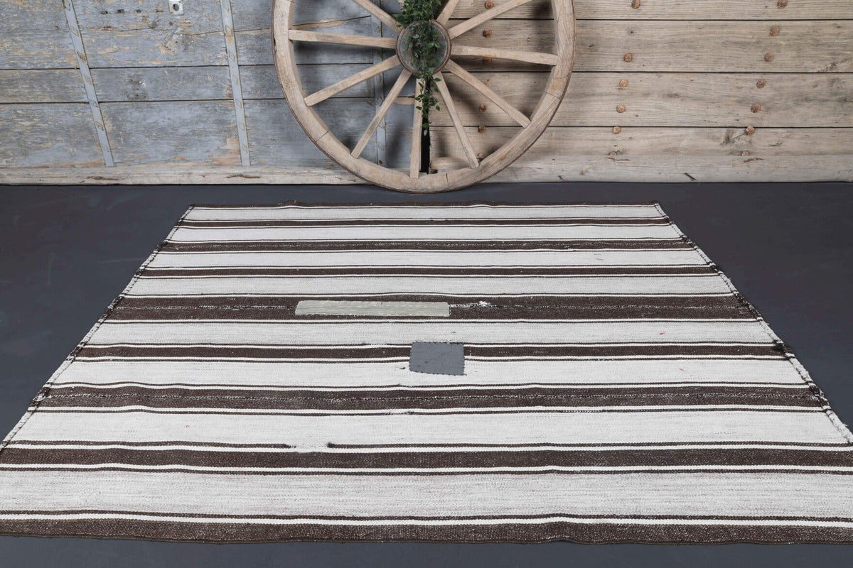 Tek parça el dokuma vintage kilim 156x190 cm (2,96 m²) – Pera Halı