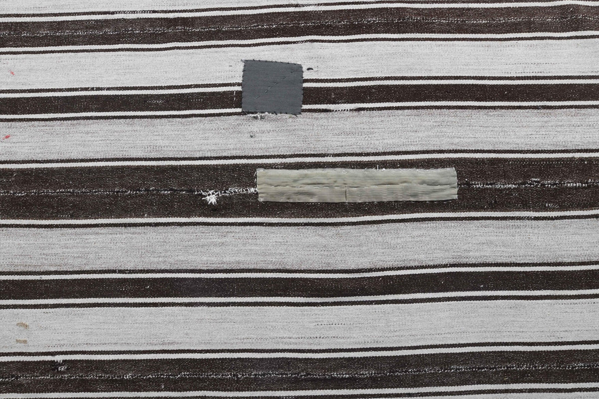 Anadolu kökenli el dokuma kilim – 1960'lar üretimi, çizgili
