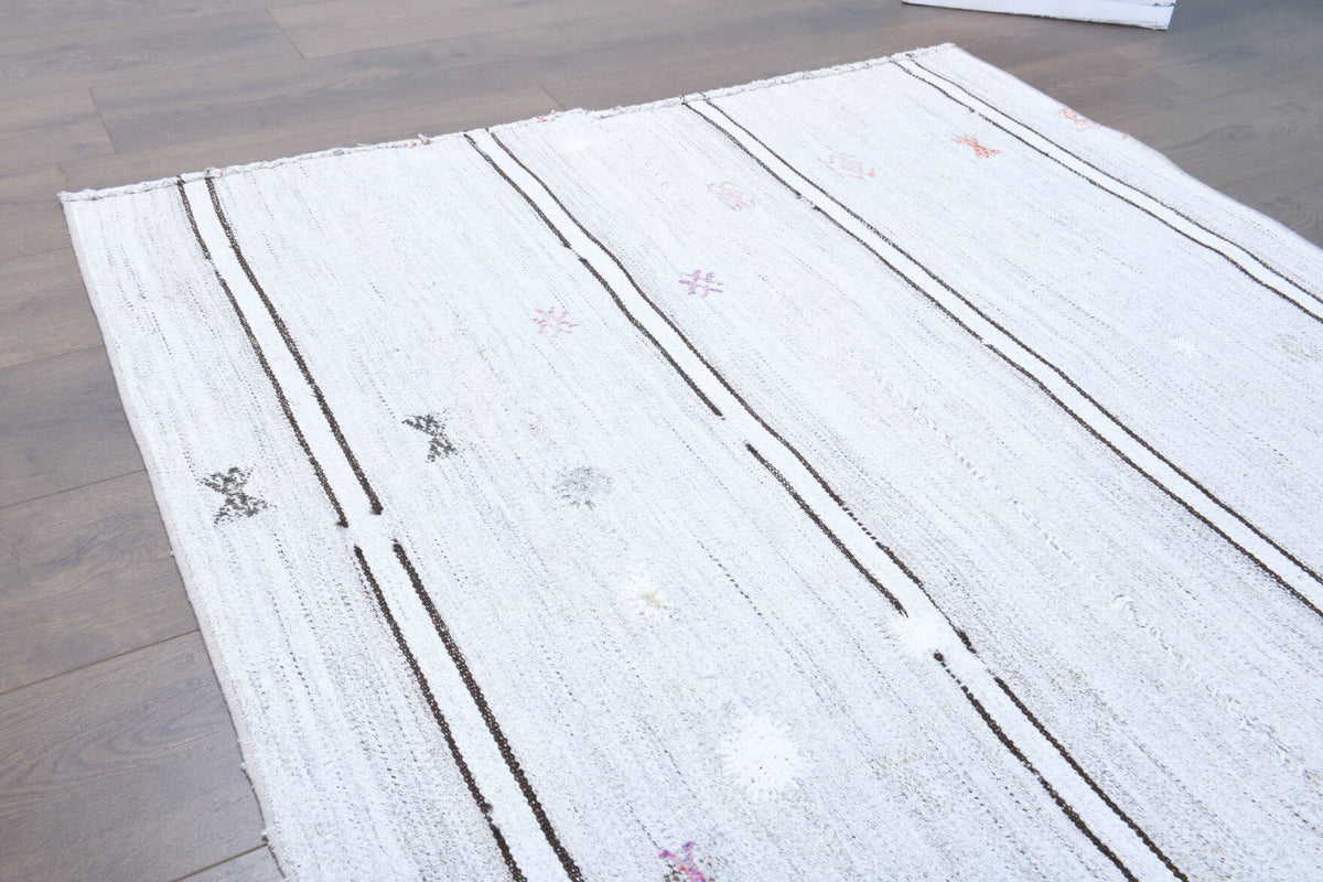 Anadolu kökenli el dokuma kilim – 1960'lar üretimi, ikat desenli