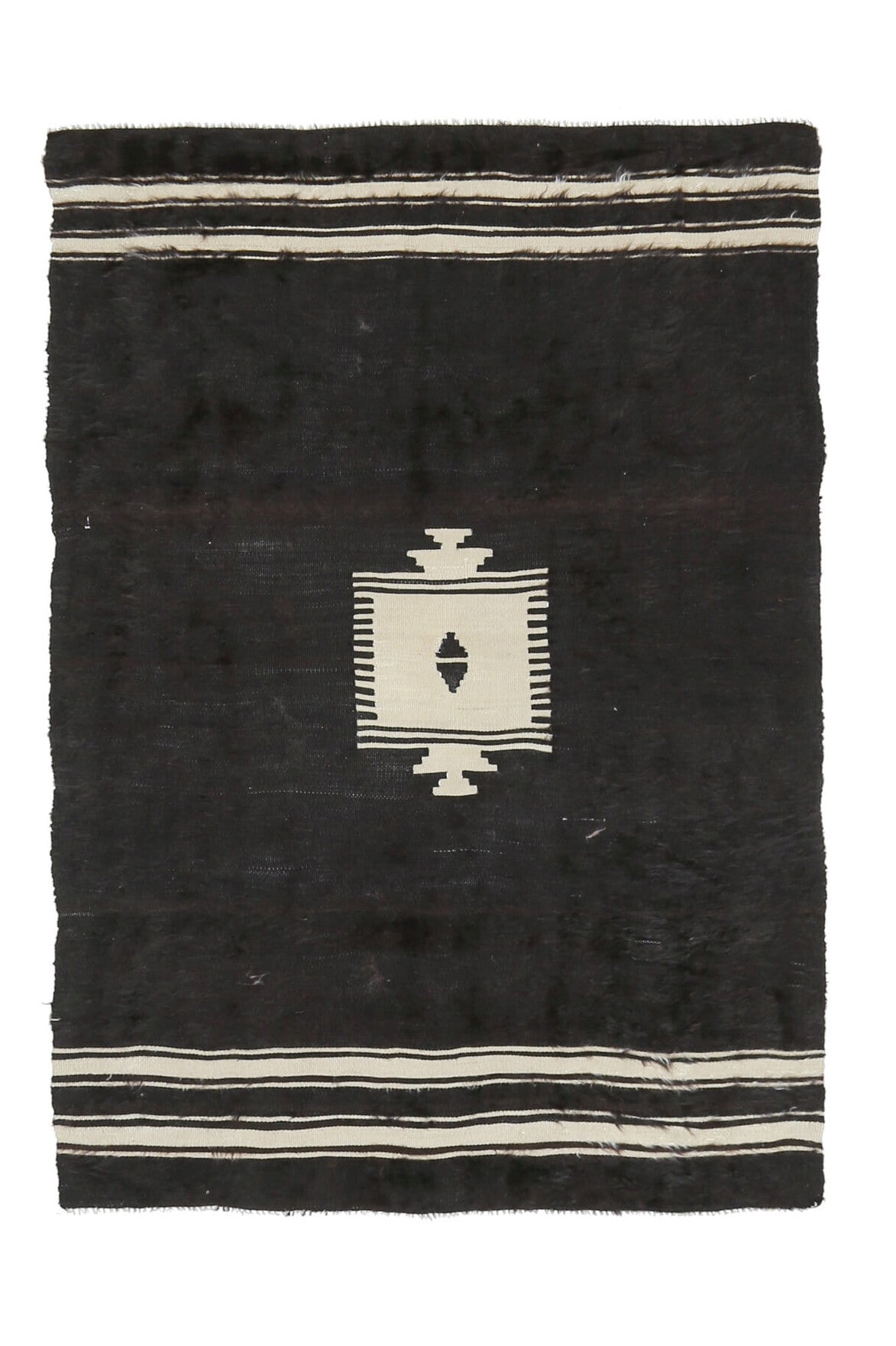 118x170 cm siyah düz zeminli el dokuma vintage kilim – üstten tam görünüm