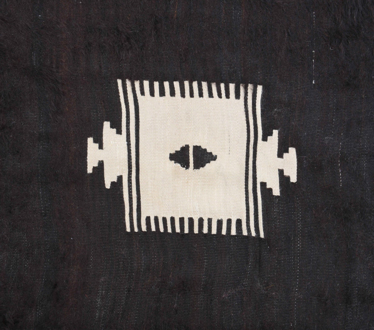 Yatak odası için düz zeminli el dokuma vintage kilim – 118x170 cm
